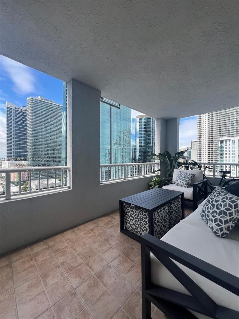 170 SE 14th St, Unit 2007, Miami, FL 33131 Photo