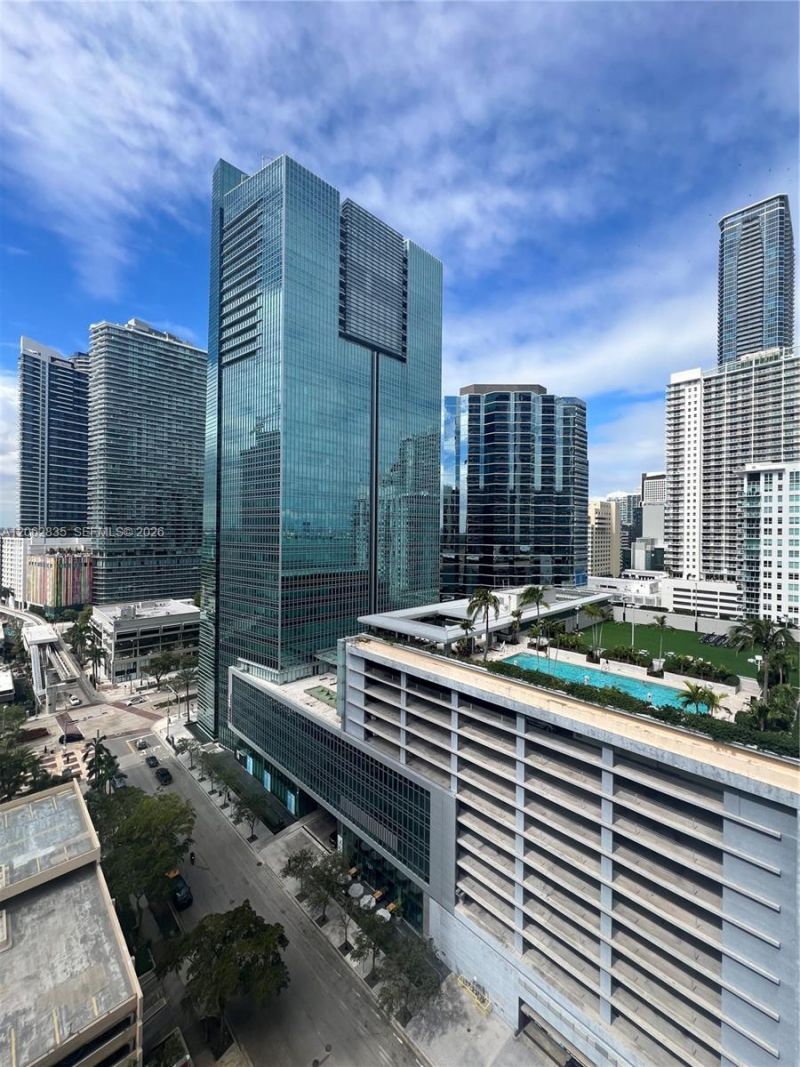 170 SE 14th St, Unit 2007, Miami, FL 33131 Photo