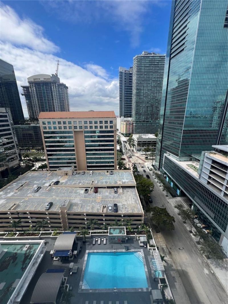170 SE 14th St, Unit 2007, Miami, FL 33131 Photo