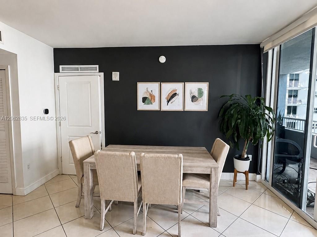 170 SE 14th St, Unit 2007, Miami, FL 33131 Photo