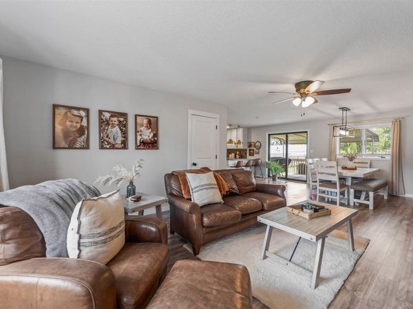 829 E 8th Street S, Newton, IA 50208