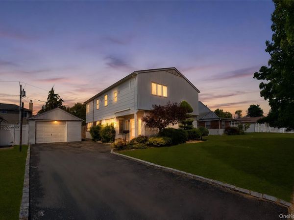 394 Warwick Road , East Meadow, NY 11554