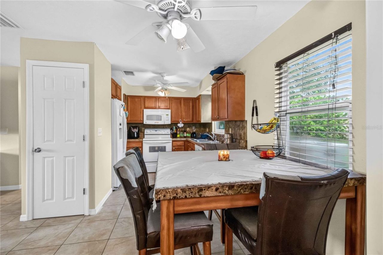 2316 Powell Circle, Sarasota, FL 34234 Photo