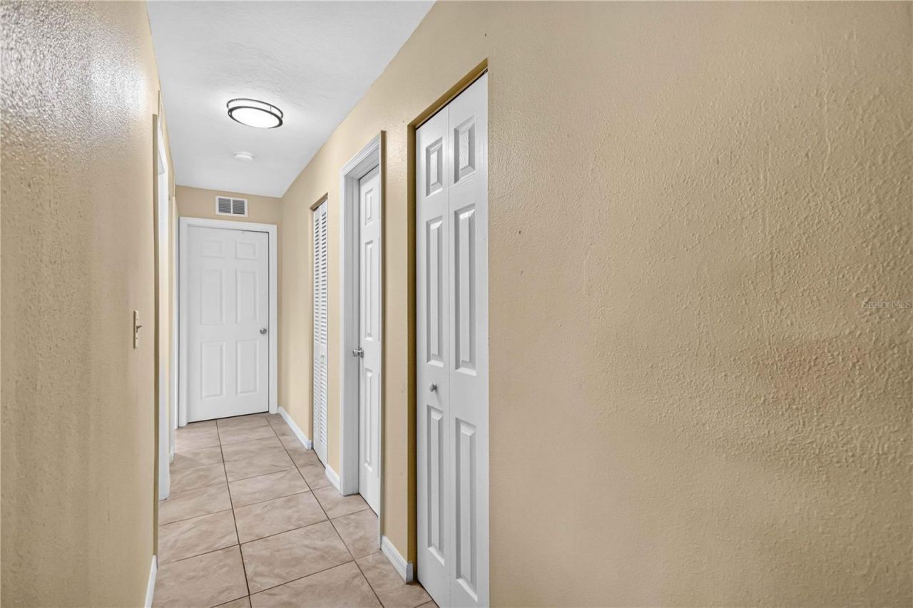 2316 Powell Circle, Sarasota, FL 34234 Photo