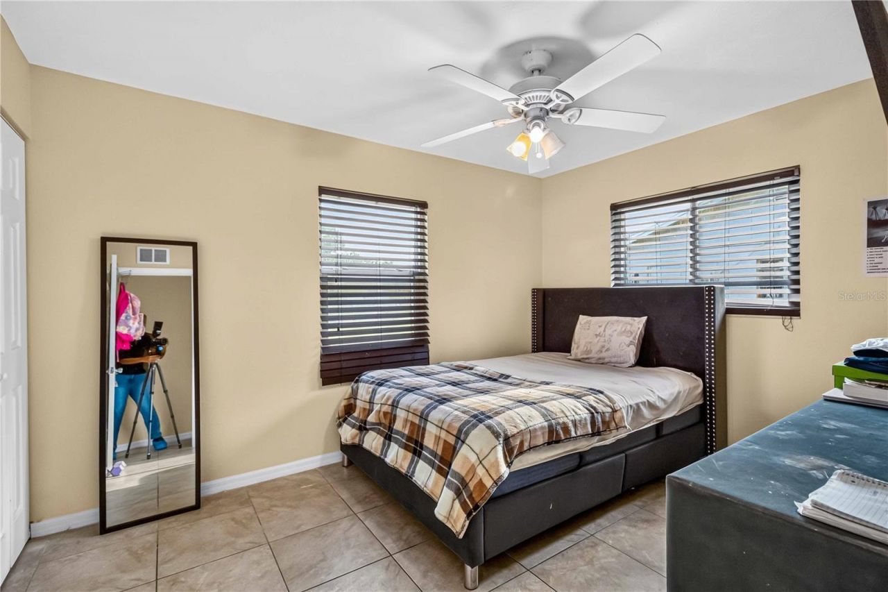 2316 Powell Circle, Sarasota, FL 34234 Photo