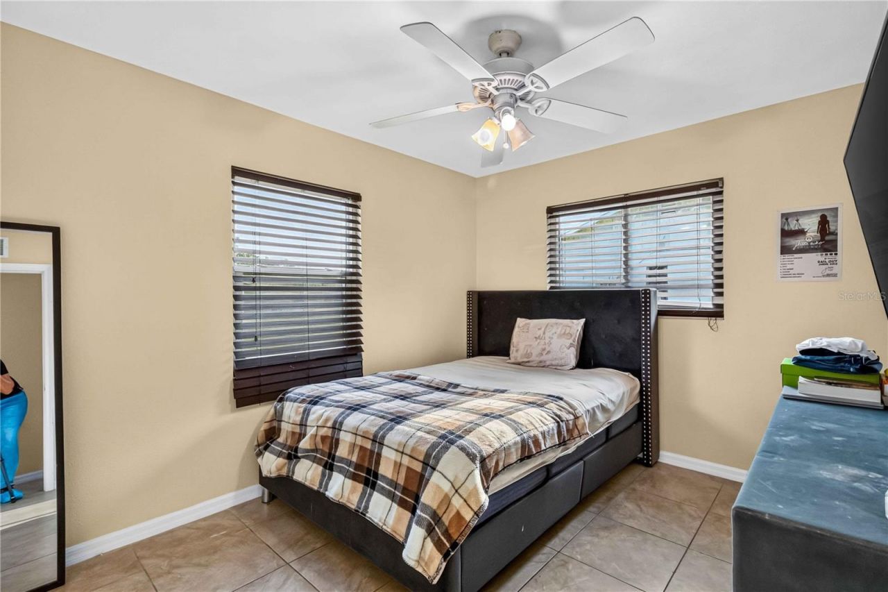 2316 Powell Circle, Sarasota, FL 34234 Photo