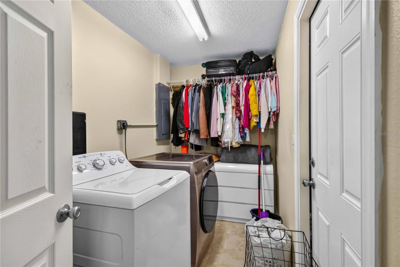 2316 Powell Circle, Sarasota, FL 34234 Photo