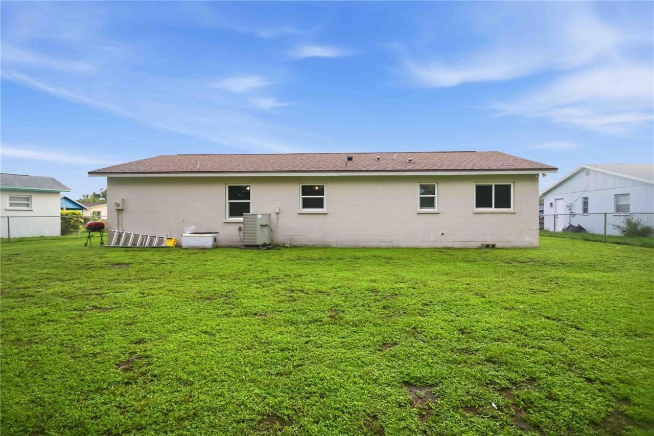 2316 Powell Circle, Sarasota, FL 34234 Photo