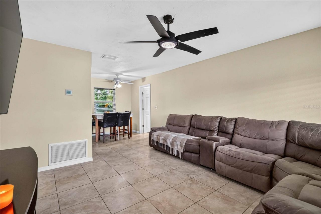 2316 Powell Circle, Sarasota, FL 34234 Photo