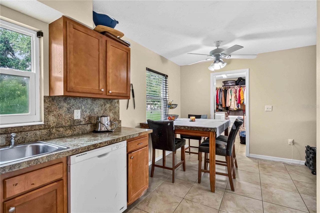 2316 Powell Circle, Sarasota, FL 34234 Photo