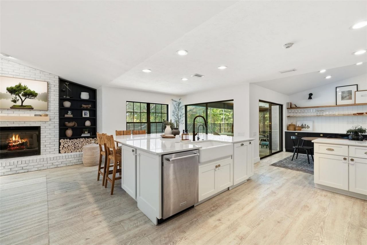 2322 NW 14th Place, Gainesville, FL 32605 Photo