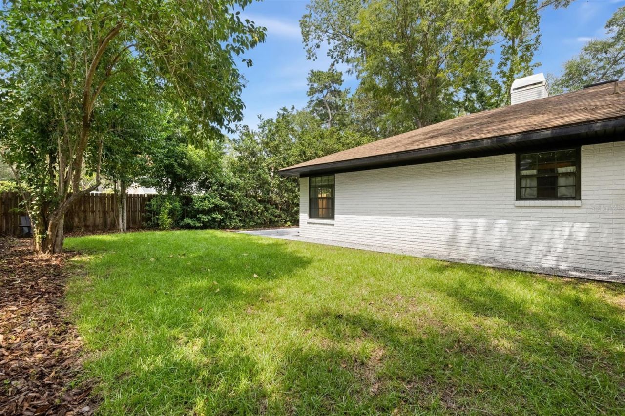 2322 NW 14th Place, Gainesville, FL 32605 Photo