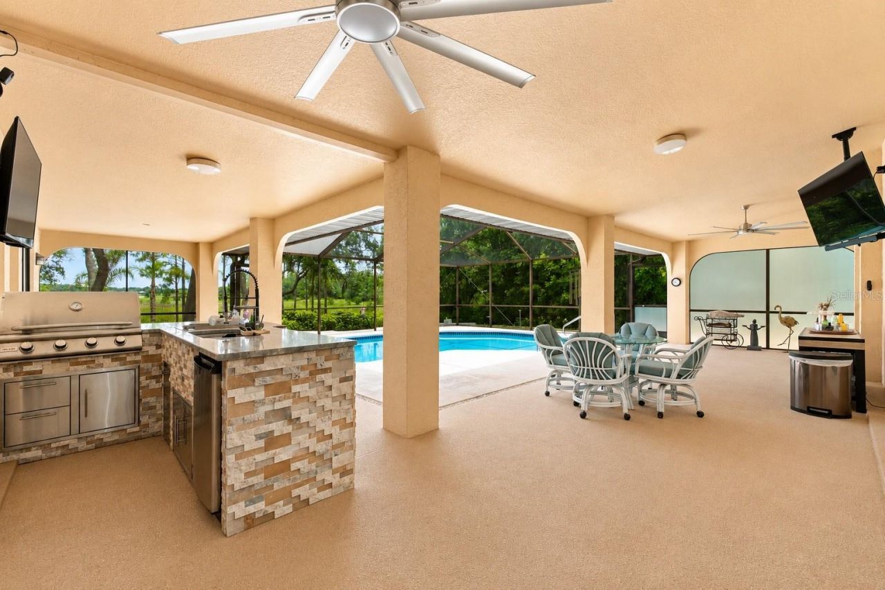 10307 Waters Edge Court, Weeki Wachee, FL 34613 Photo
