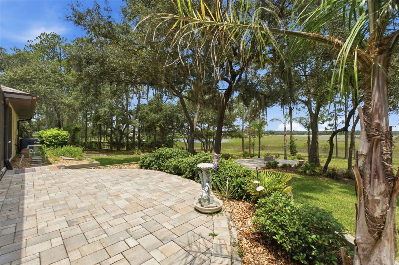 10307 Waters Edge Court, Weeki Wachee, FL 34613 Photo