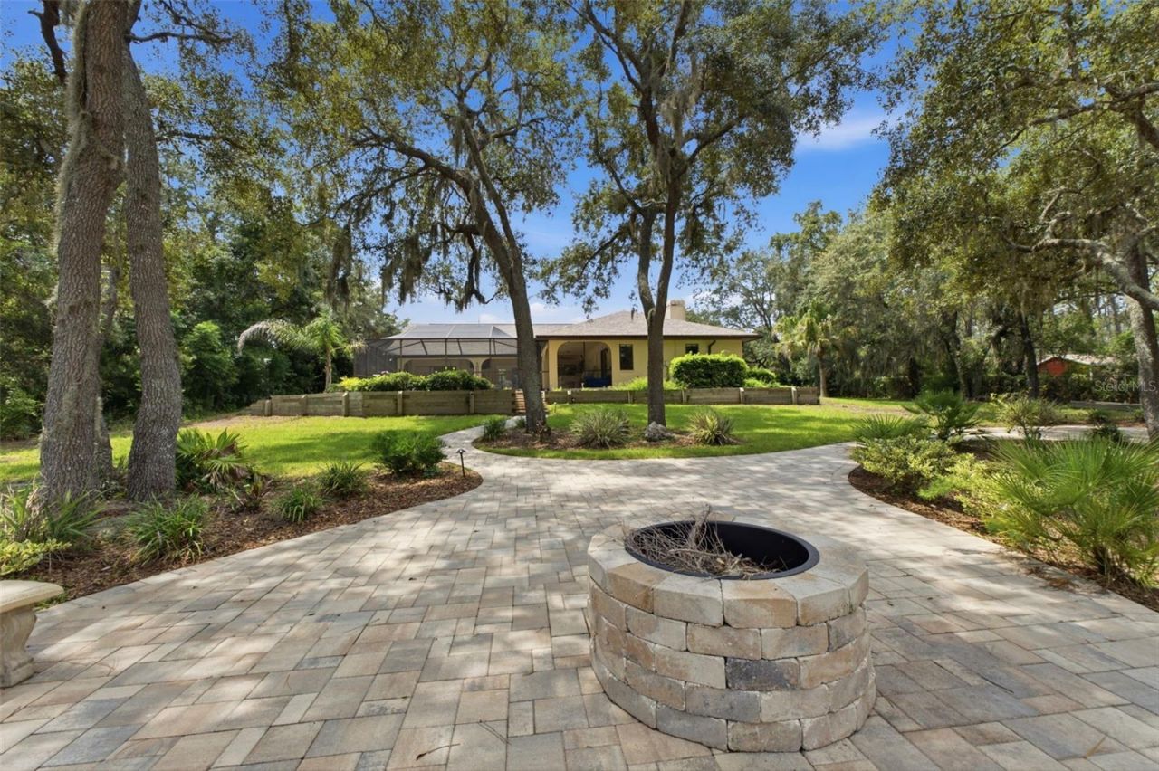 10307 Waters Edge Court, Weeki Wachee, FL 34613 Photo