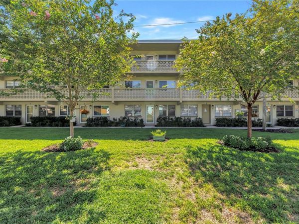 1051 79TH AVENUE N, Unit 105, ST PETERSBURG, FL 33702