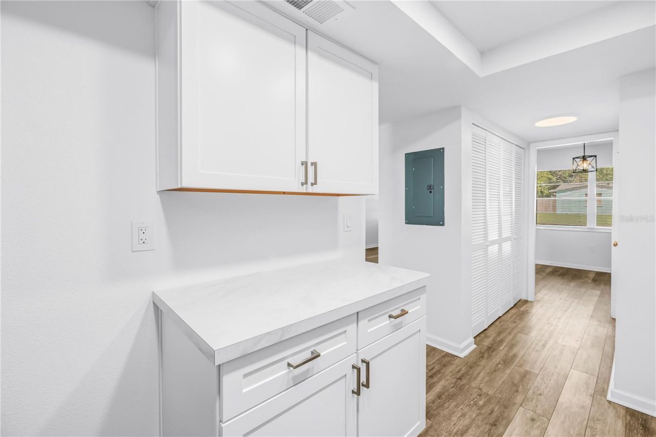 1051 79th Avenue N, Unit 105, Saint Petersburg, FL 33702 Photo