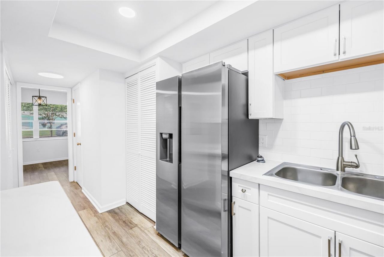 1051 79th Avenue N, Unit 105, Saint Petersburg, FL 33702 Photo