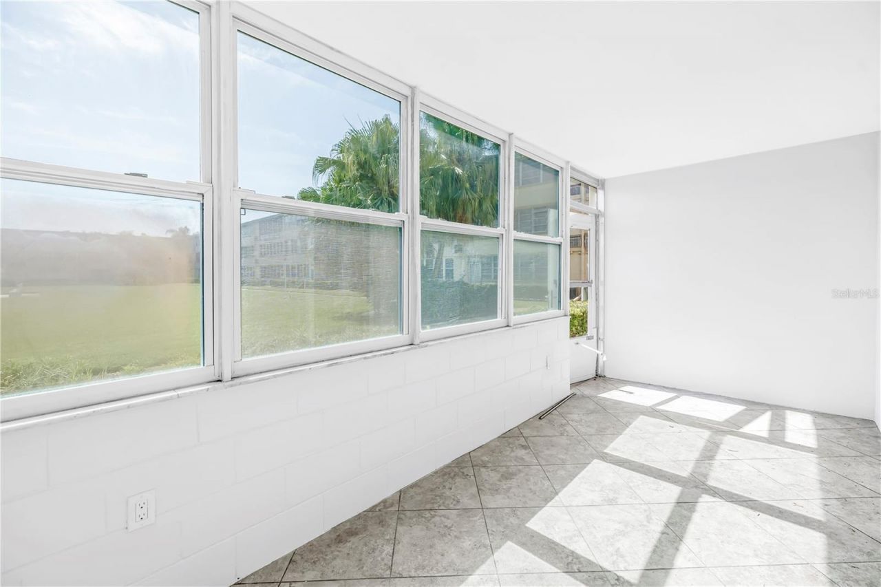 1051 79th Avenue N, Unit 105, Saint Petersburg, FL 33702 Photo