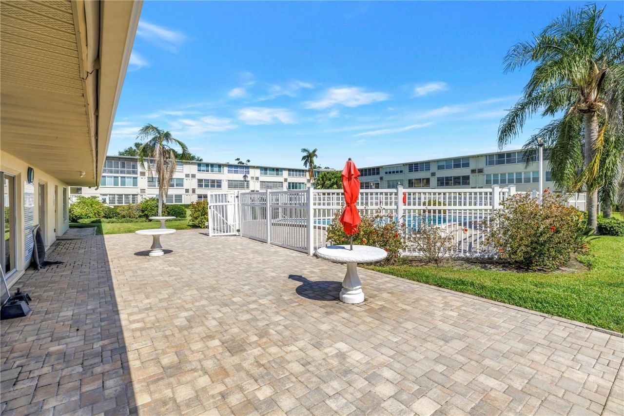 1051 79th Avenue N, Unit 105, Saint Petersburg, FL 33702 Photo