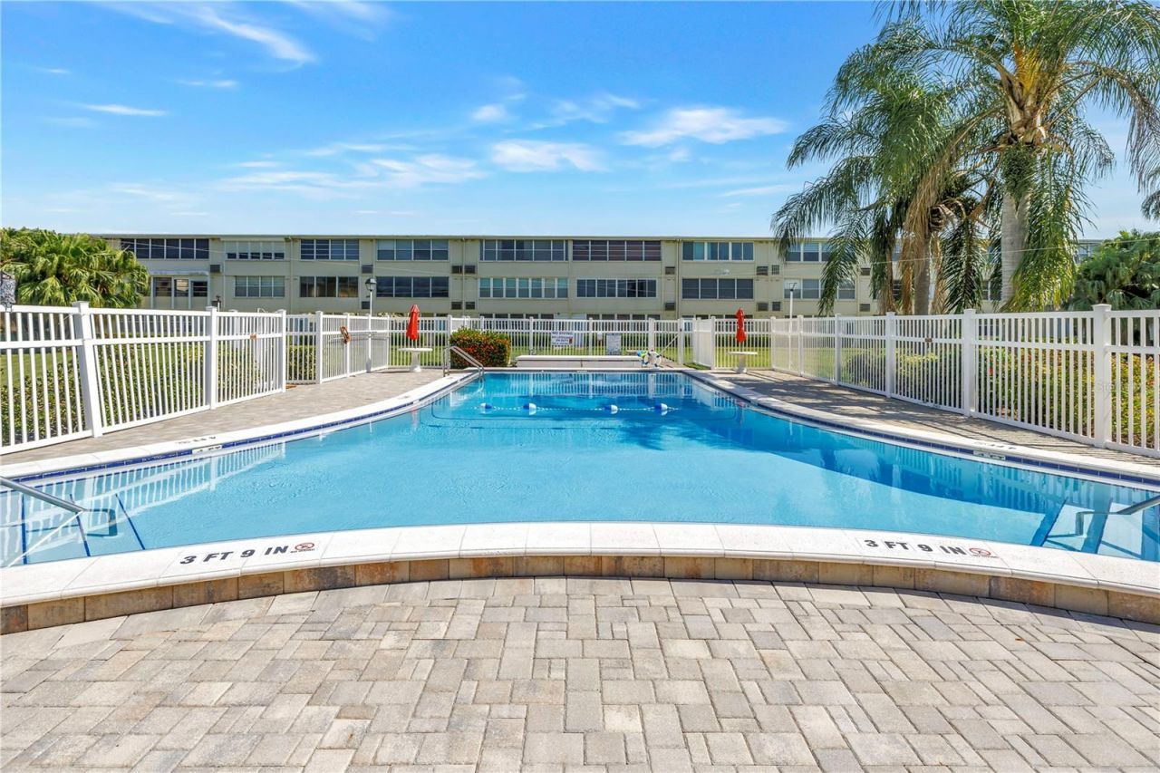 1051 79th Avenue N, Unit 105, Saint Petersburg, FL 33702 Photo