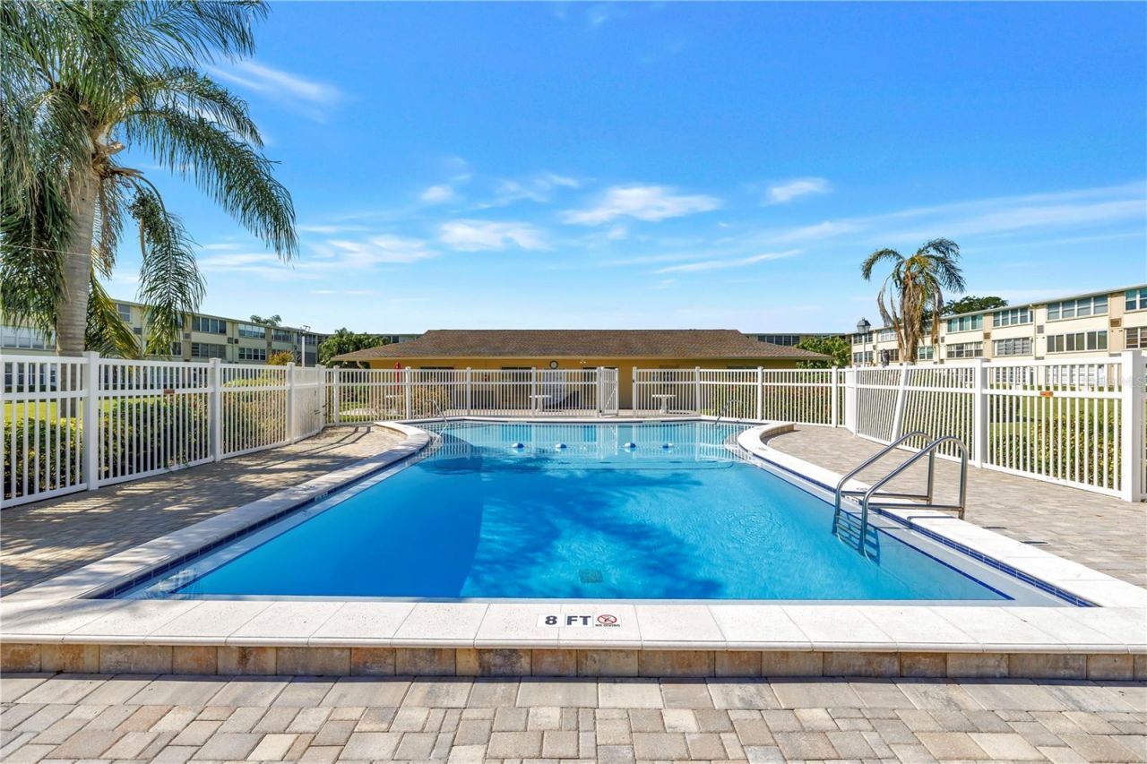 1051 79th Avenue N, Unit 105, Saint Petersburg, FL 33702 Photo