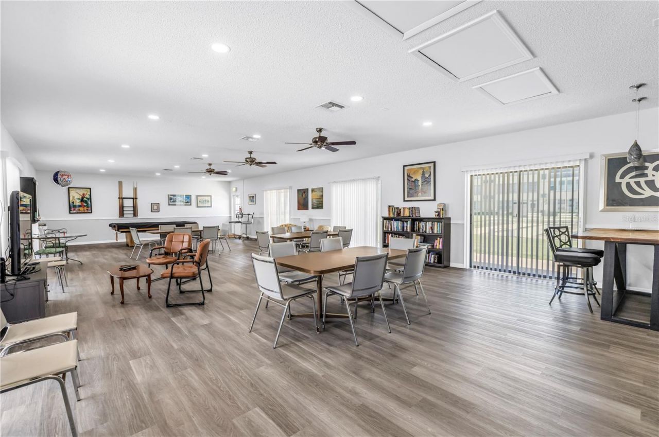 1051 79th Avenue N, Unit 105, Saint Petersburg, FL 33702 Photo