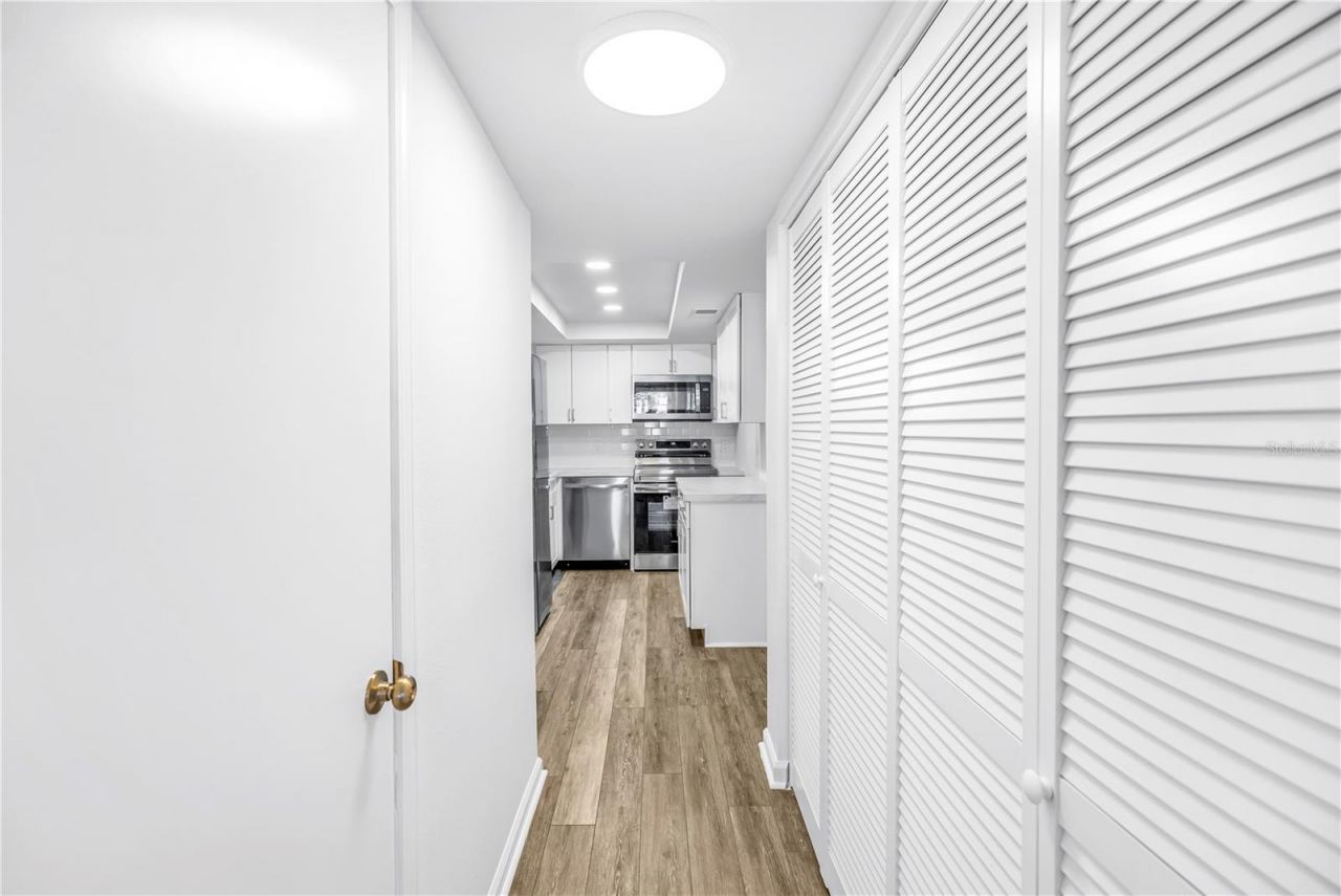 1051 79th Avenue N, Unit 105, Saint Petersburg, FL 33702 Photo