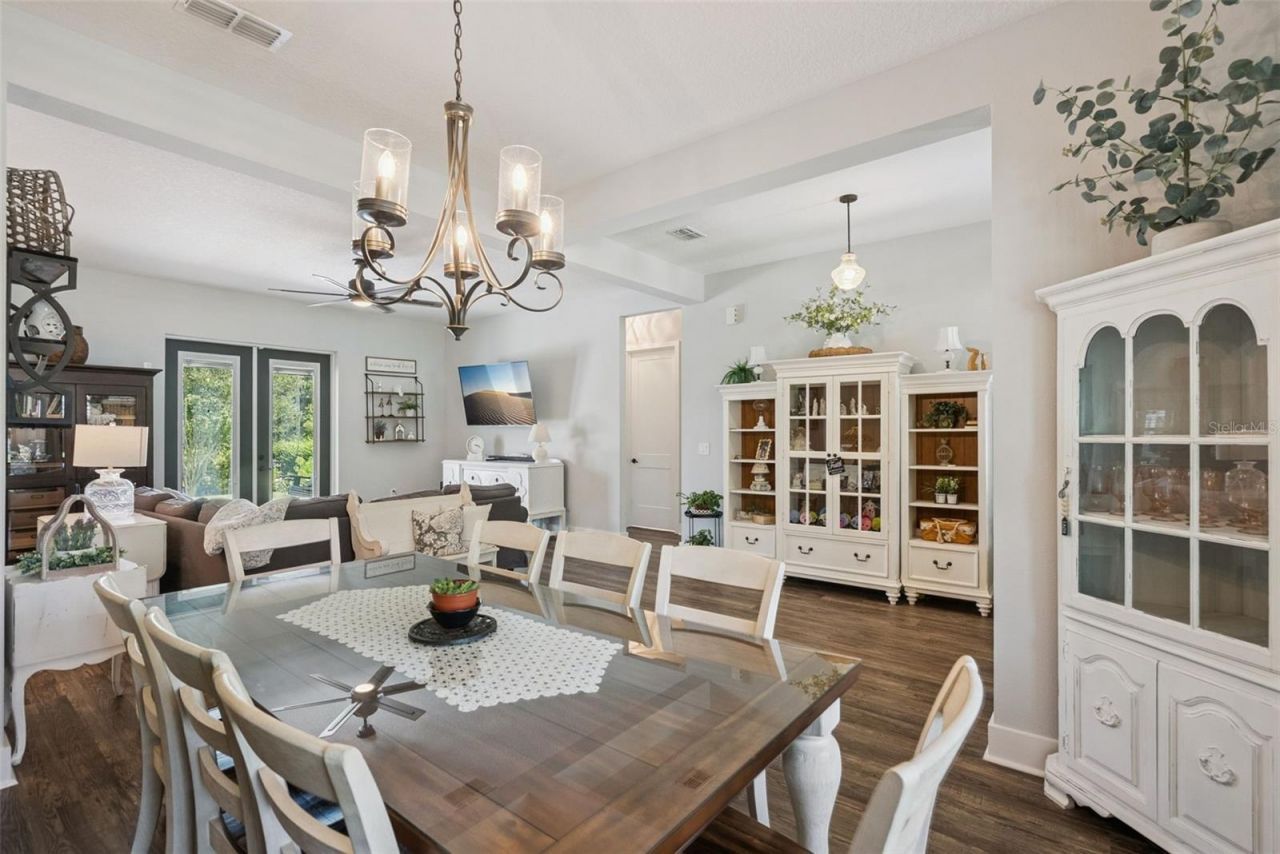 491 W Delaware Avenue, Lake Helen, FL 32744 Photo