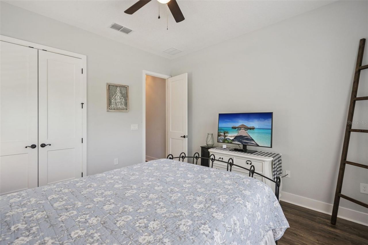 491 W Delaware Avenue, Lake Helen, FL 32744 Photo