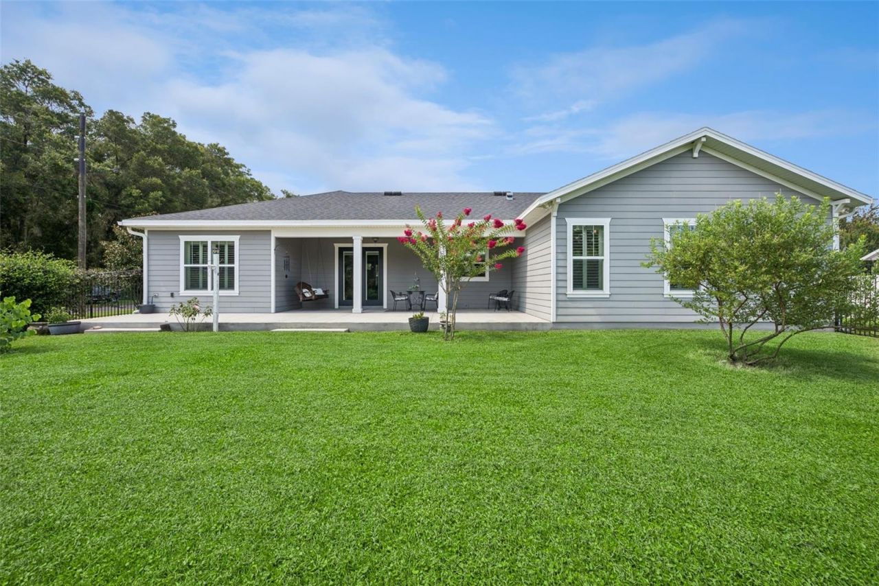 491 W Delaware Avenue, Lake Helen, FL 32744 Photo