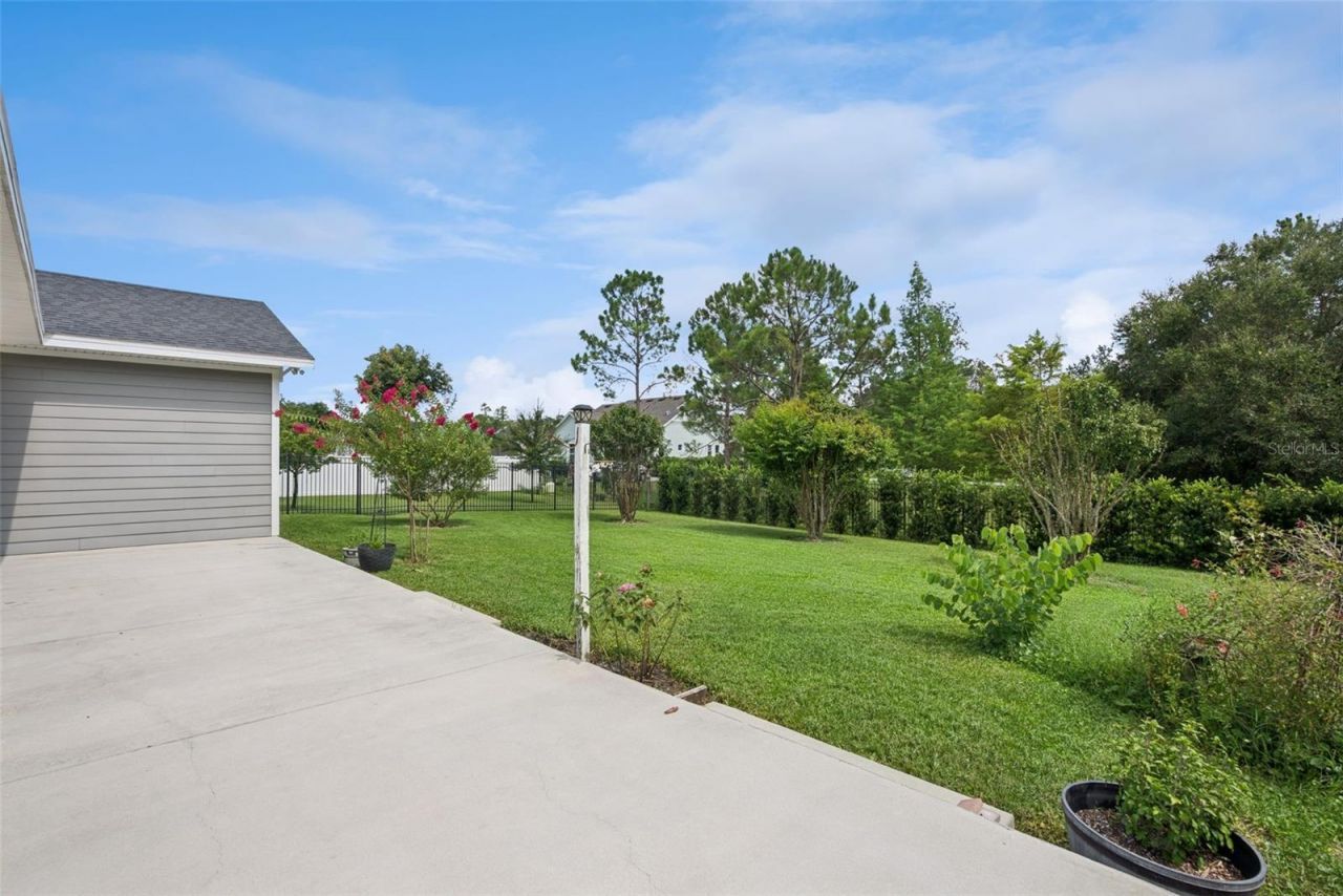 491 W Delaware Avenue, Lake Helen, FL 32744 Photo