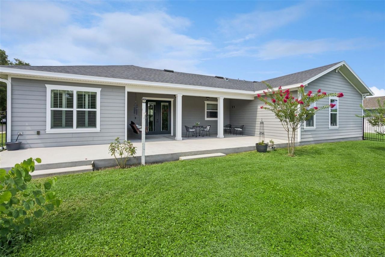 491 W Delaware Avenue, Lake Helen, FL 32744 Photo