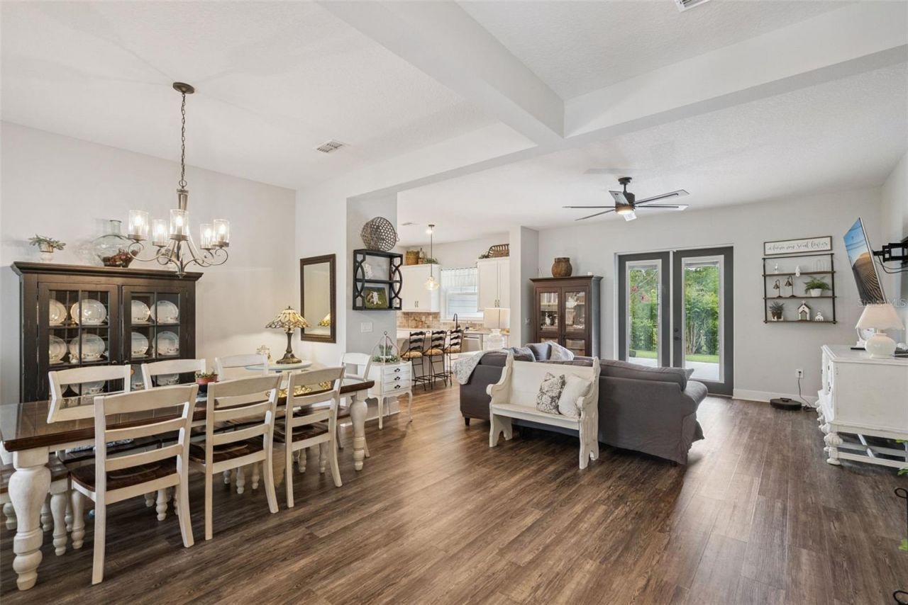 491 W Delaware Avenue, Lake Helen, FL 32744 Photo