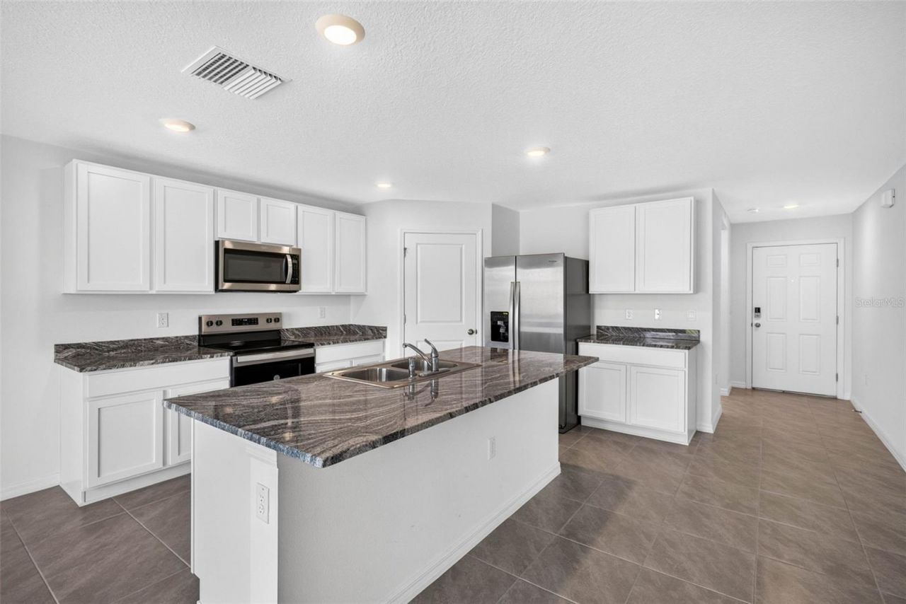 7622 Rosewood Garden Loop, Tampa, FL 33637 Photo
