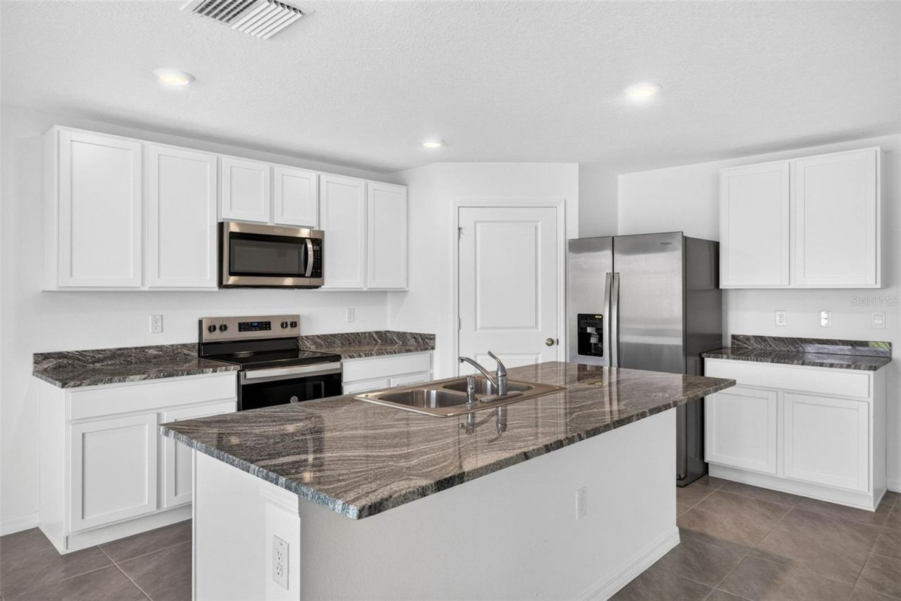 7622 Rosewood Garden Loop, Tampa, FL 33637 Photo