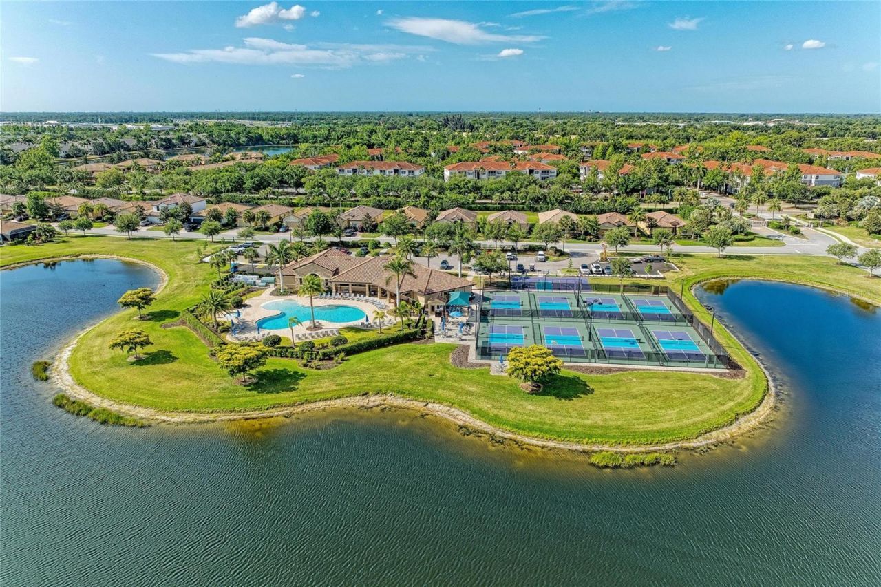 6623 Candlestick Drive, Bradenton, FL 34212 Photo