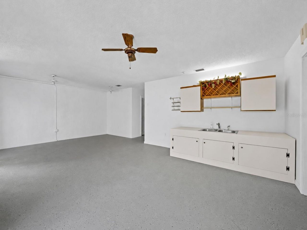 4114 Roberts Point Circle, Sarasota, FL 34242 Photo