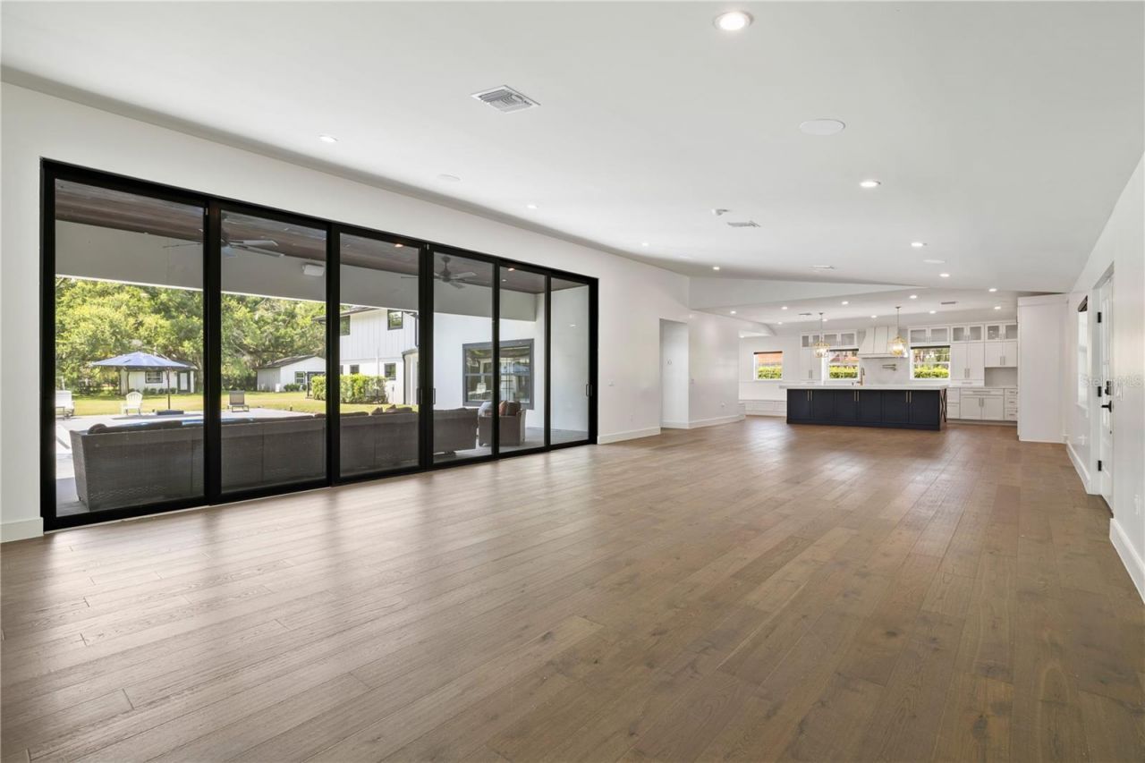 900 W Plant Street, Winter Garden, FL 34787 Photo