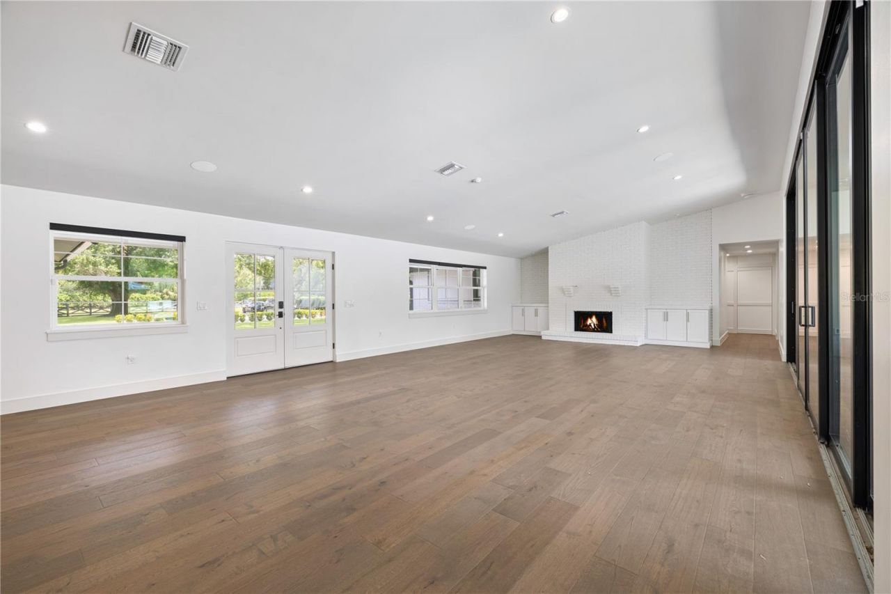 900 W Plant Street, Winter Garden, FL 34787 Photo