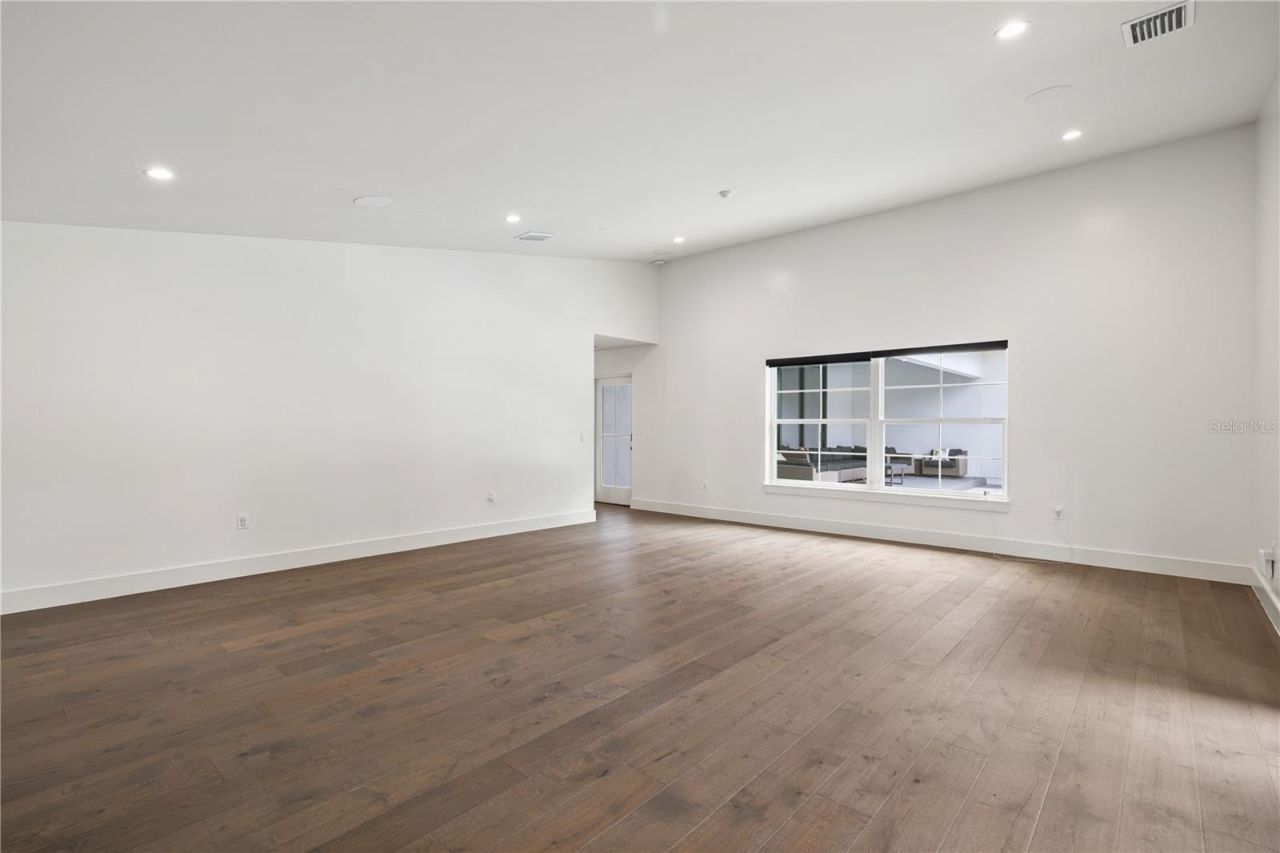 900 W Plant Street, Winter Garden, FL 34787 Photo