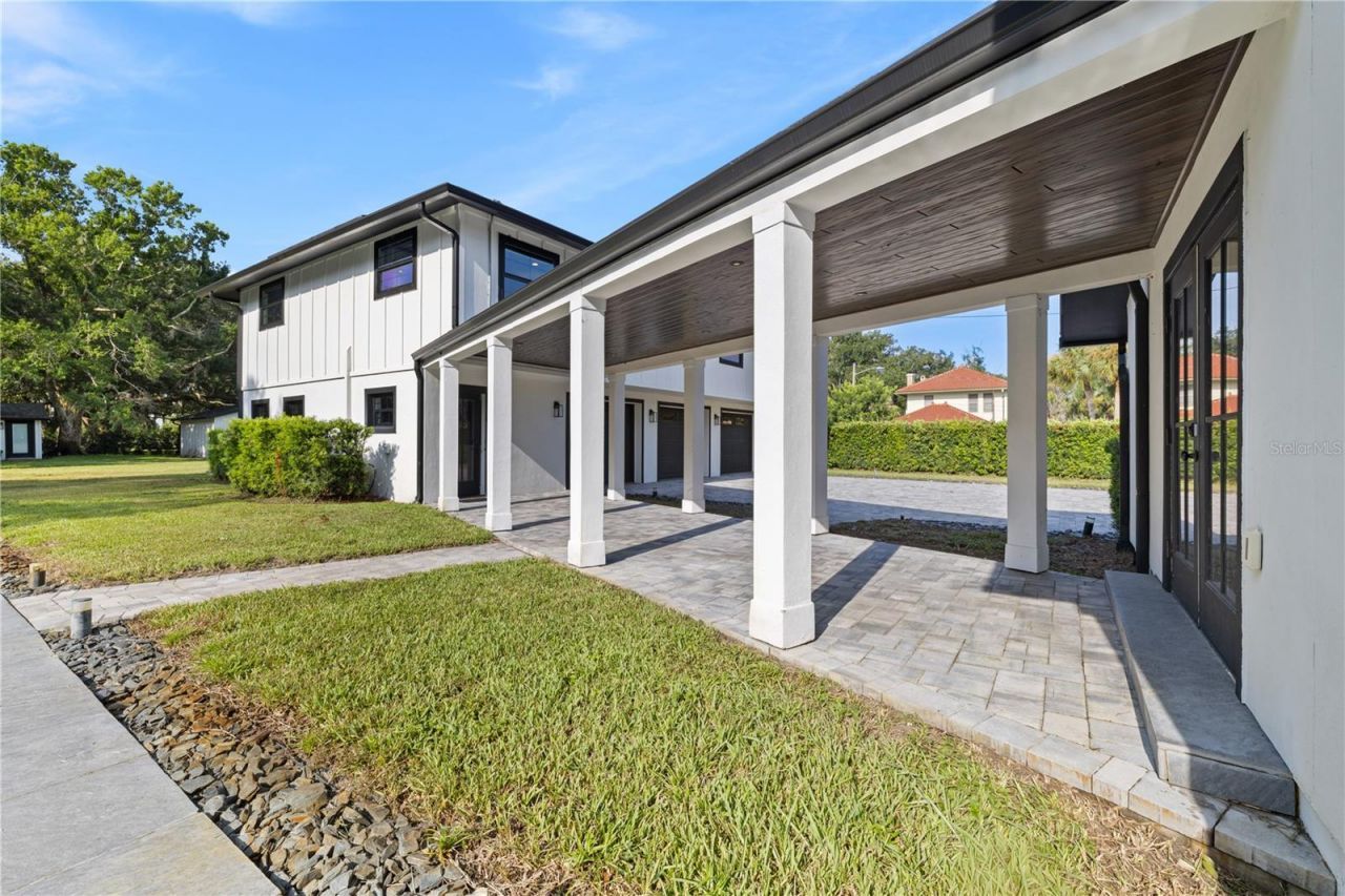 900 W Plant Street, Winter Garden, FL 34787 Photo