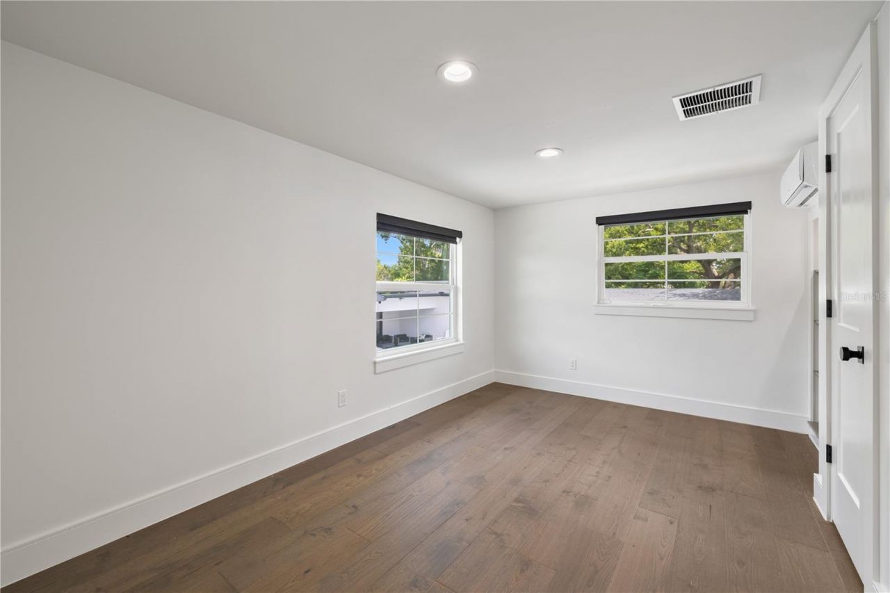 900 W Plant Street, Winter Garden, FL 34787 Photo