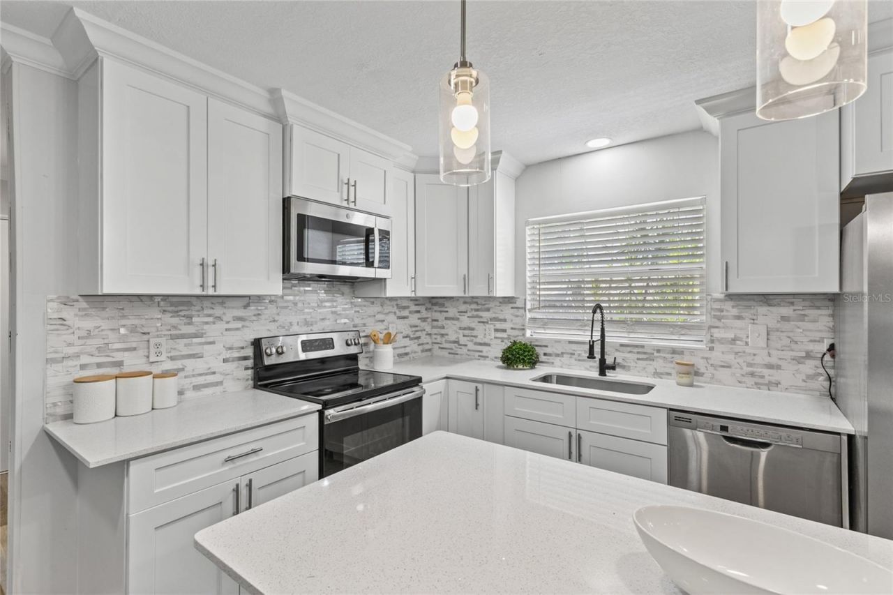 1008 37th Street W, Bradenton, FL 34205 Photo