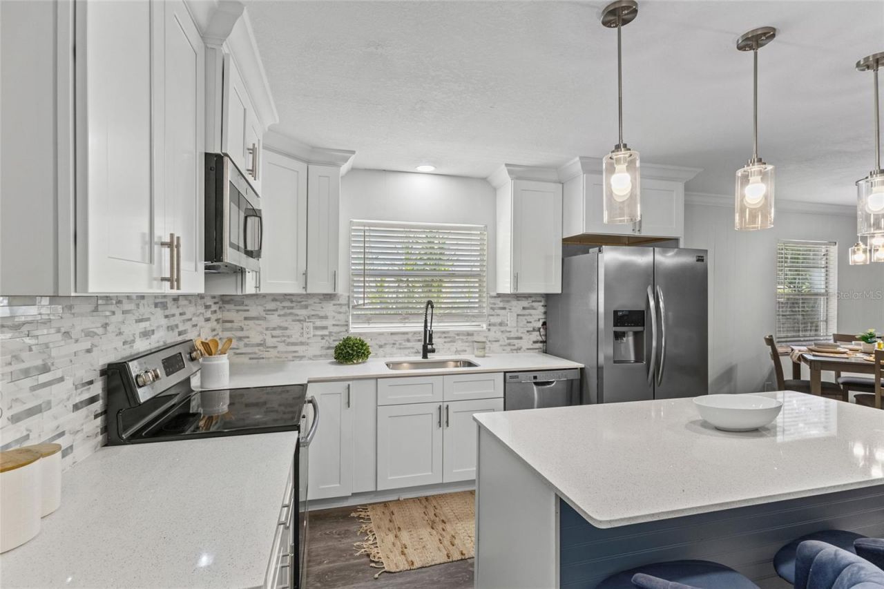 1008 37th Street W, Bradenton, FL 34205 Photo