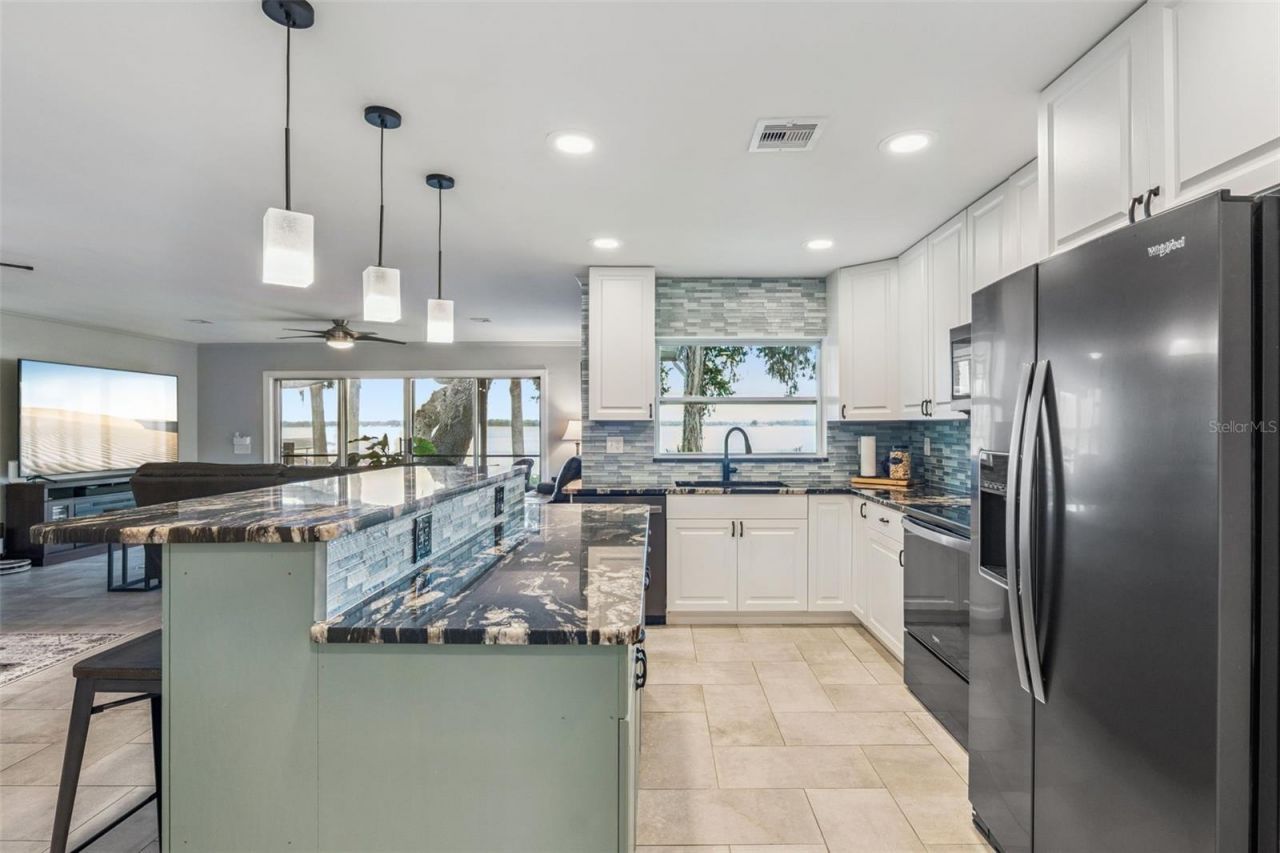 1000 N Lakeshore Boulevard, Howey in the Hills, FL 34737 Photo
