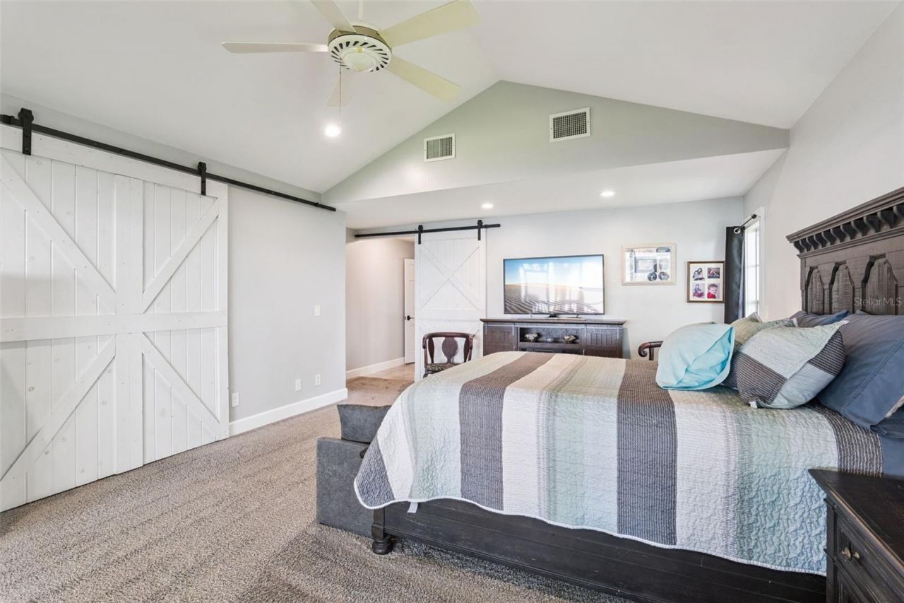 1000 N Lakeshore Boulevard, Howey in the Hills, FL 34737 Photo