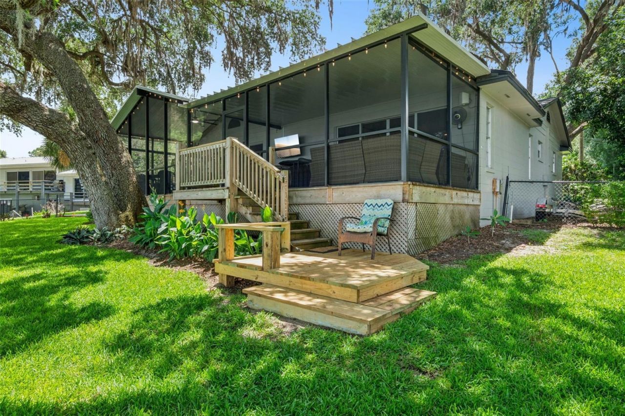 1000 N Lakeshore Boulevard, Howey in the Hills, FL 34737 Photo