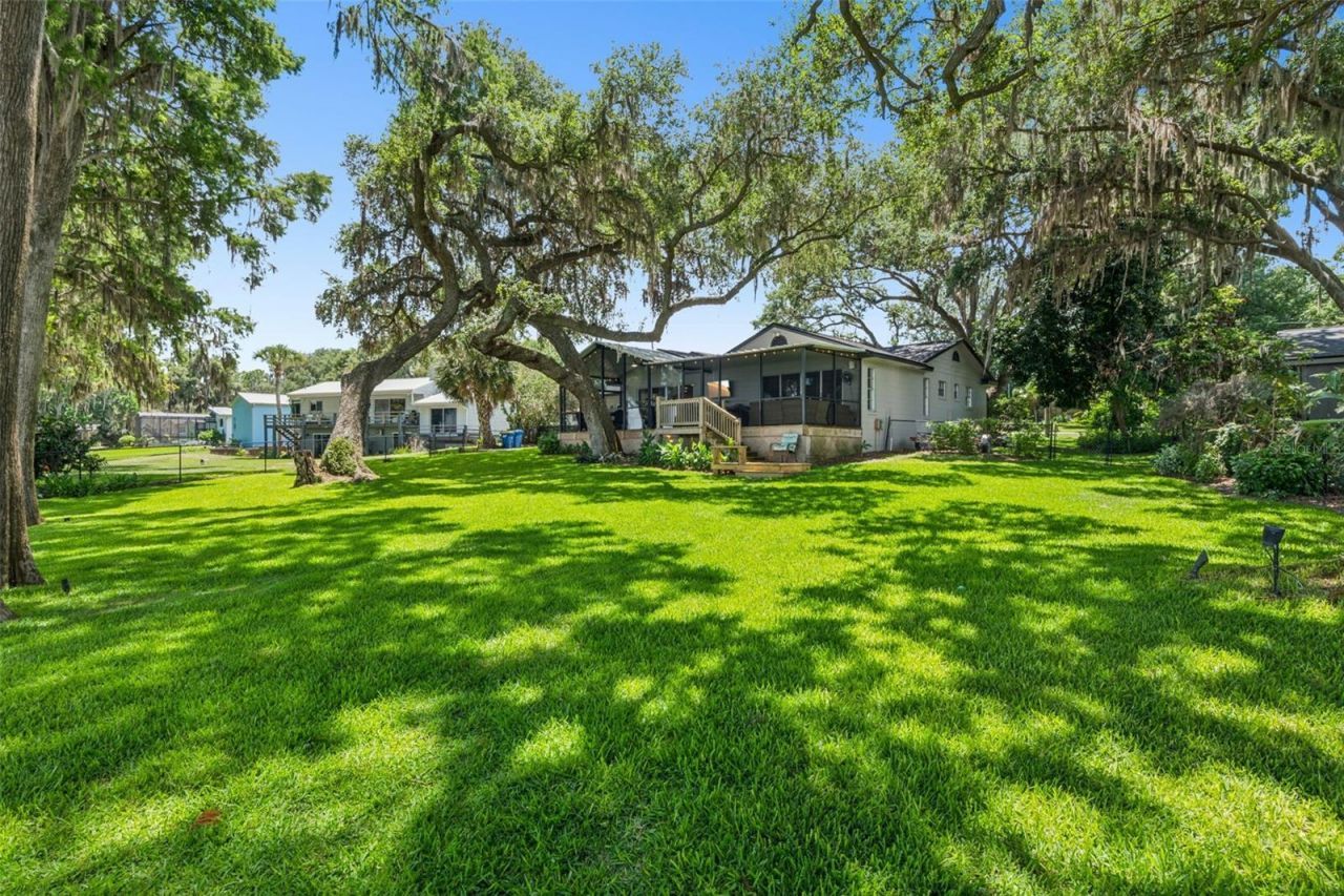 1000 N Lakeshore Boulevard, Howey in the Hills, FL 34737 Photo