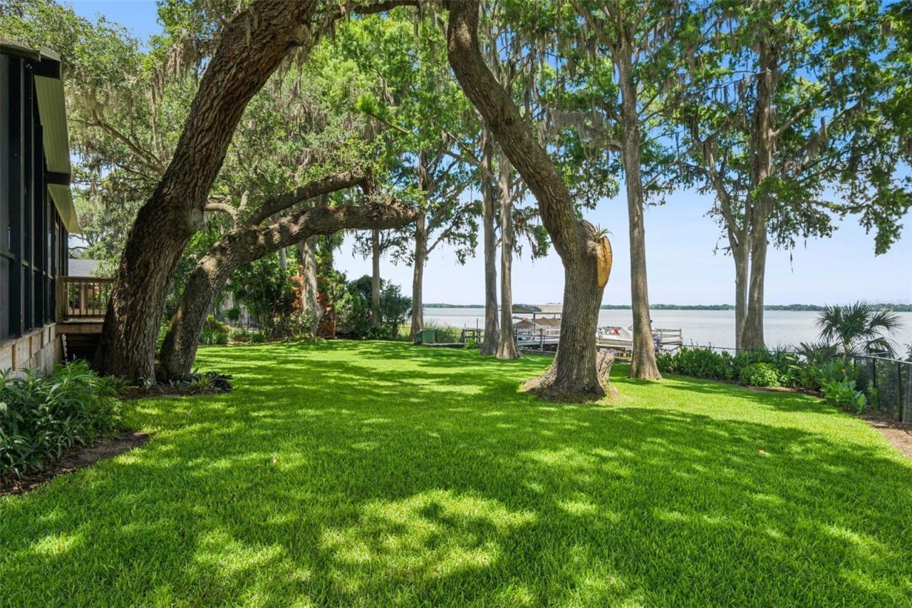 1000 N Lakeshore Boulevard, Howey in the Hills, FL 34737 Photo